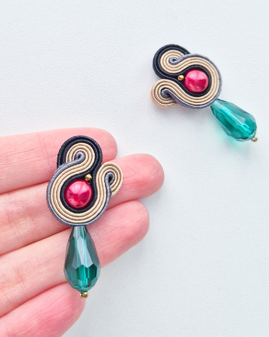 Zagreb - Emerald & Bordeaux Soutache earrings